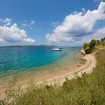 Olife Milna (Brac)